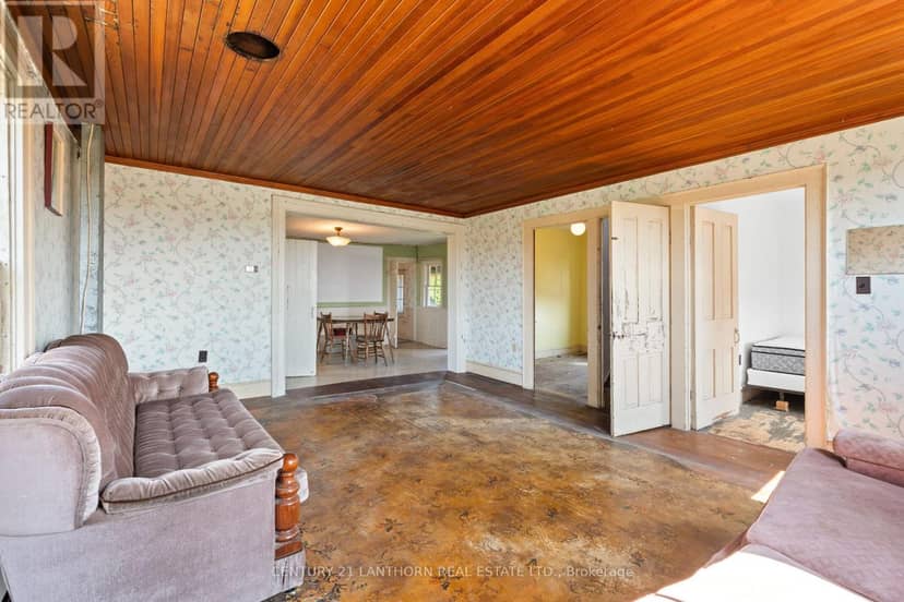 1677 County 8 Road — photo 11 of 39