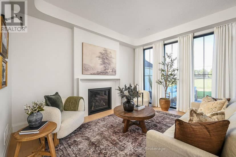 203 Foxborough Place — photo 4 of 7