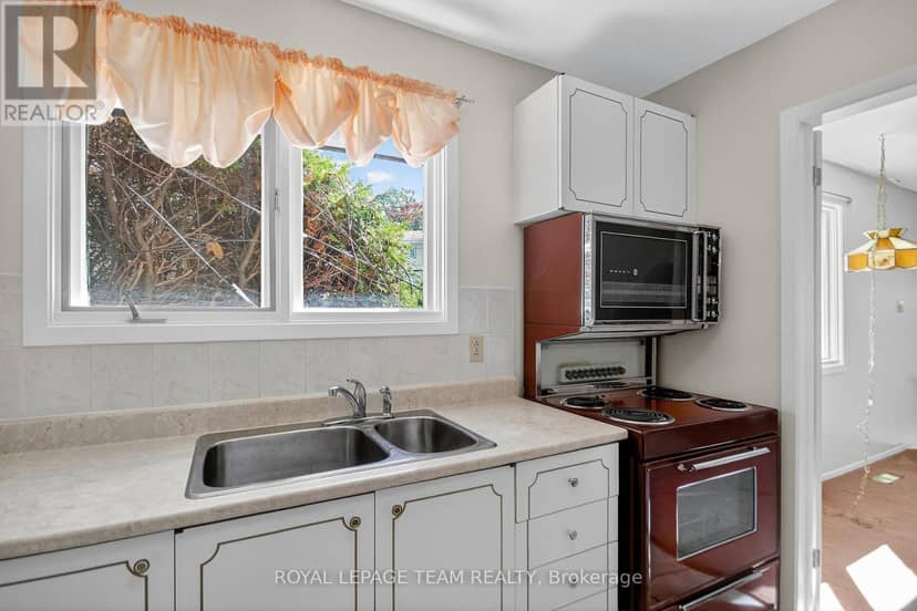 1900 Southampton Court — photo 17 of 32