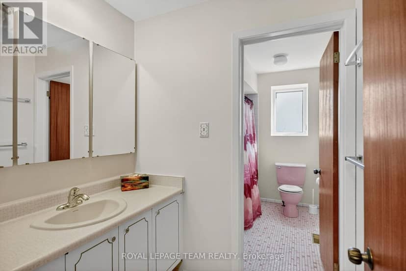 1900 Southampton Court — photo 28 of 32