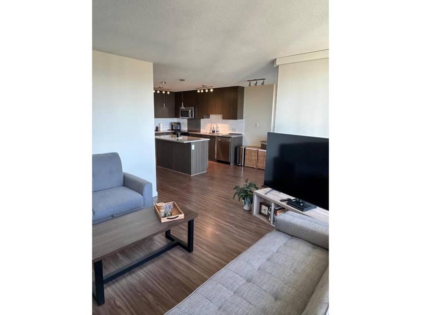 3703 13325 102A AVENUE, Surrey, photo 3