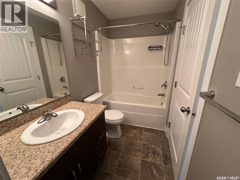2 416 Main STREET — photo 15 of 20