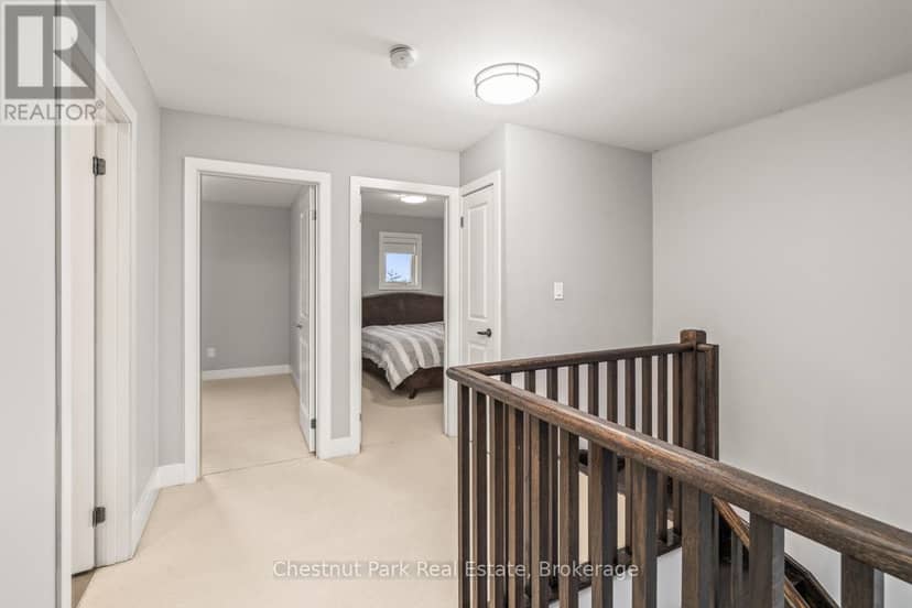 65 Rockmount Crescent — photo 29 of 40