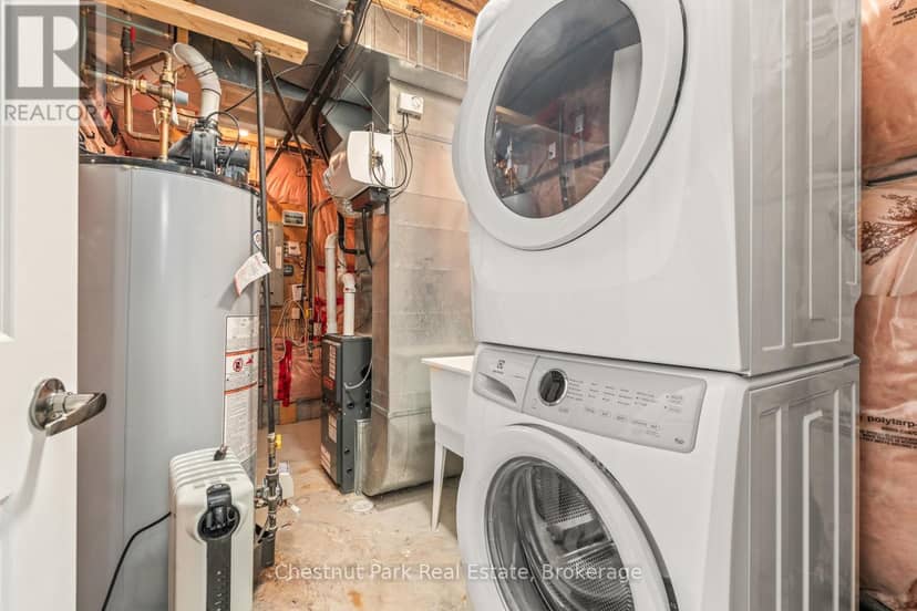 65 Rockmount Crescent — photo 38 of 40