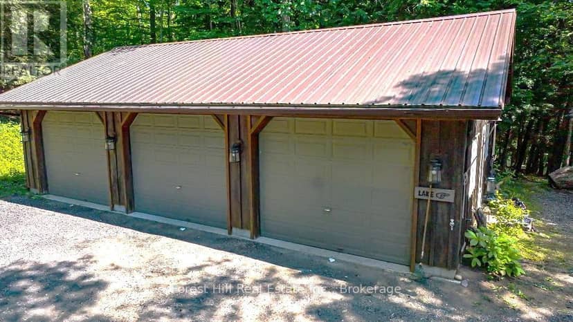 1289 Delbrooke Road S — photo 5 of 40