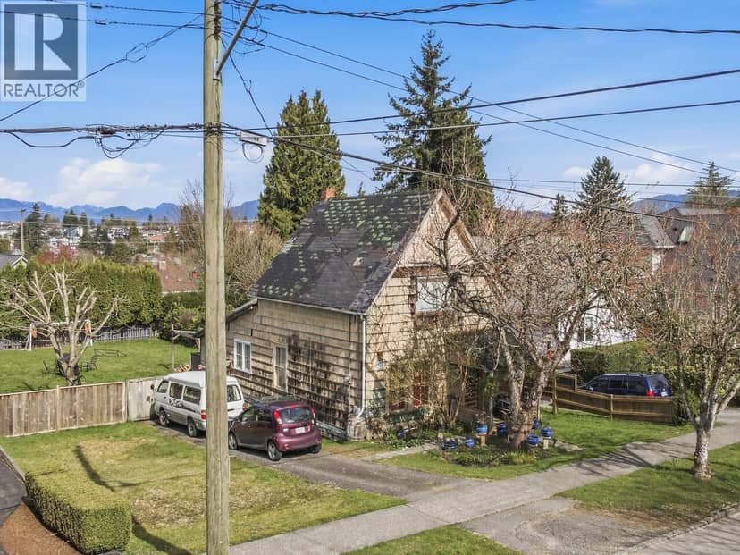 235 DURHAM STREET, New Westminster