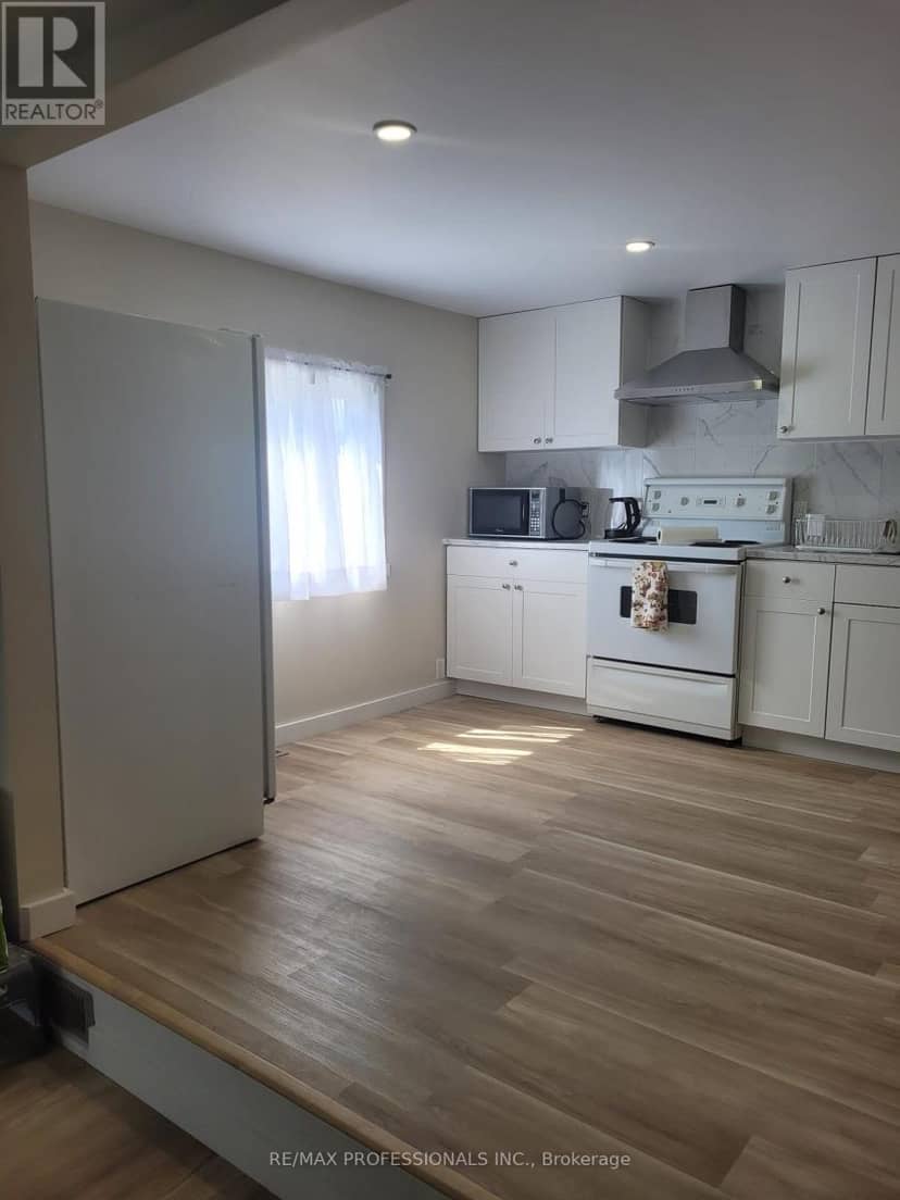 39 Beck Street — photo 10 of 16