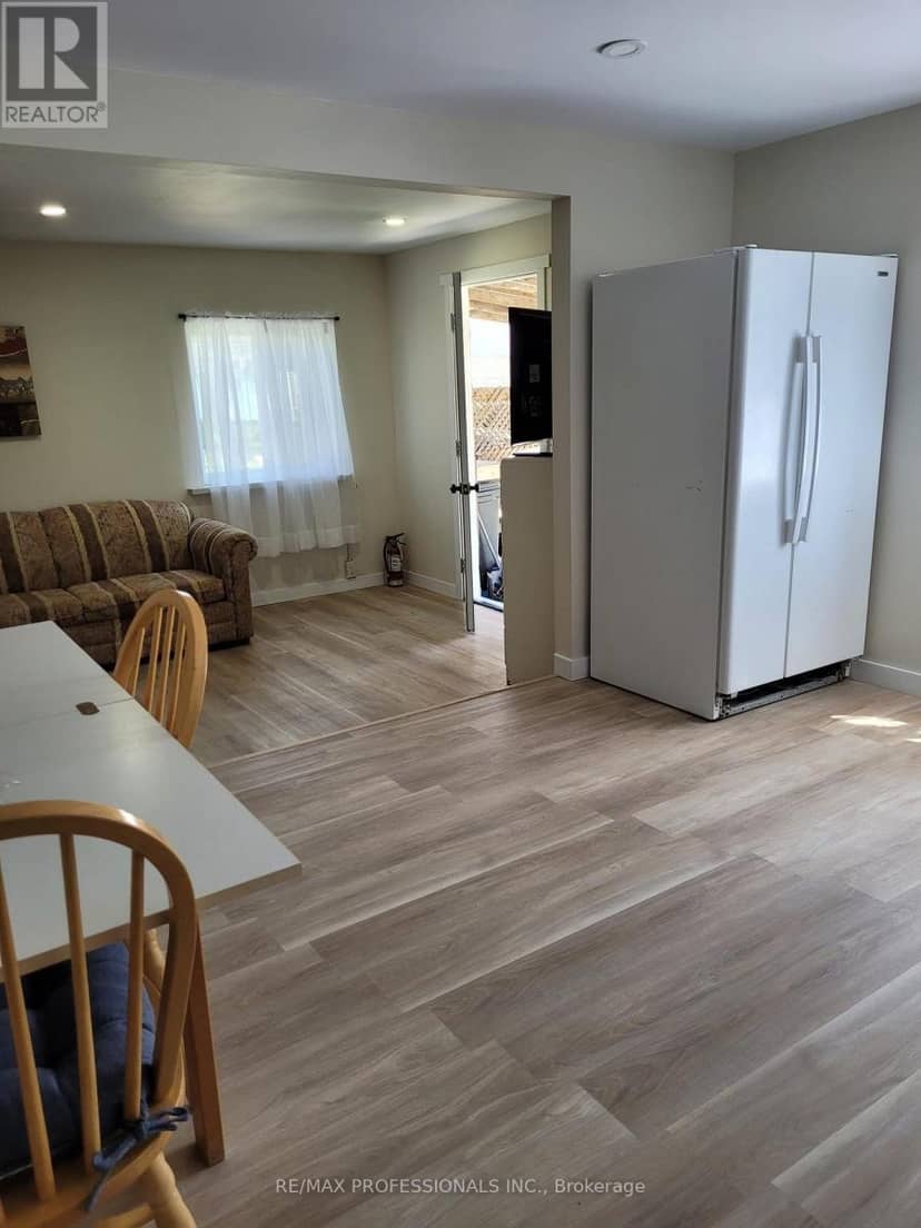 39 Beck Street — photo 5 of 16