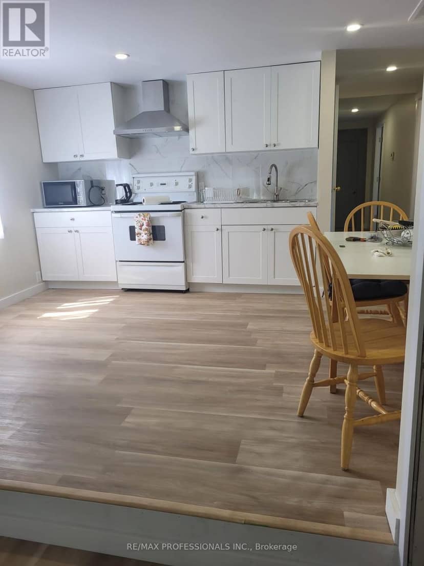 39 Beck Street — photo 9 of 16