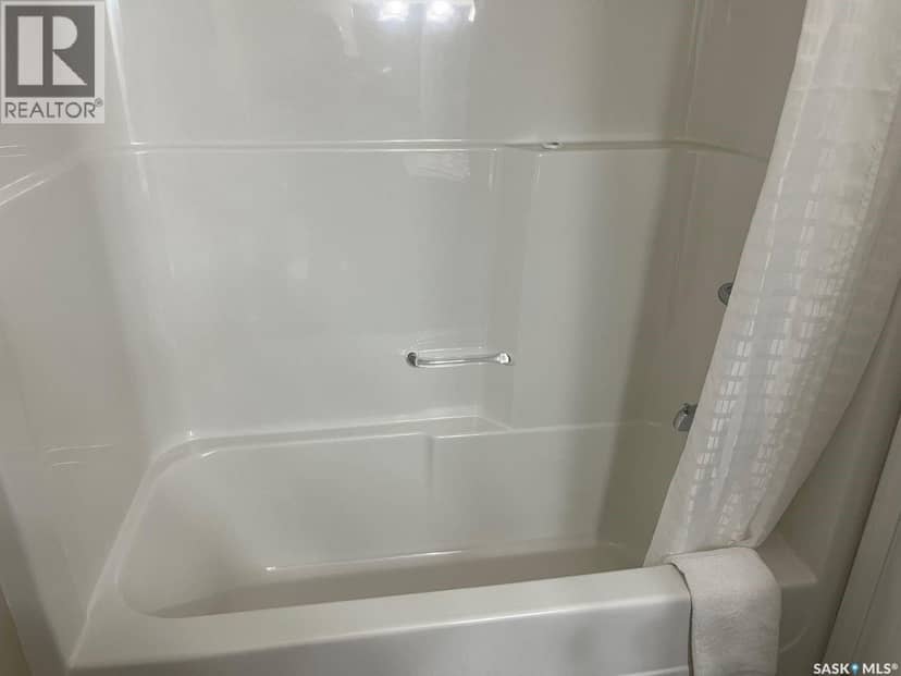 3 1250 Aaro AVENUE — photo 17 of 38