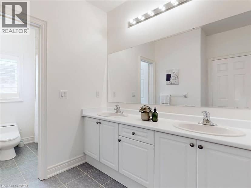 2238 LYNDHURST Drive — photo 34 of 40