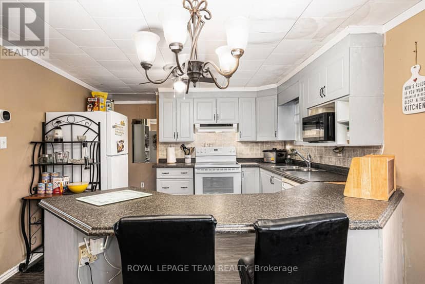 88 Bay Road — photo 11 of 40