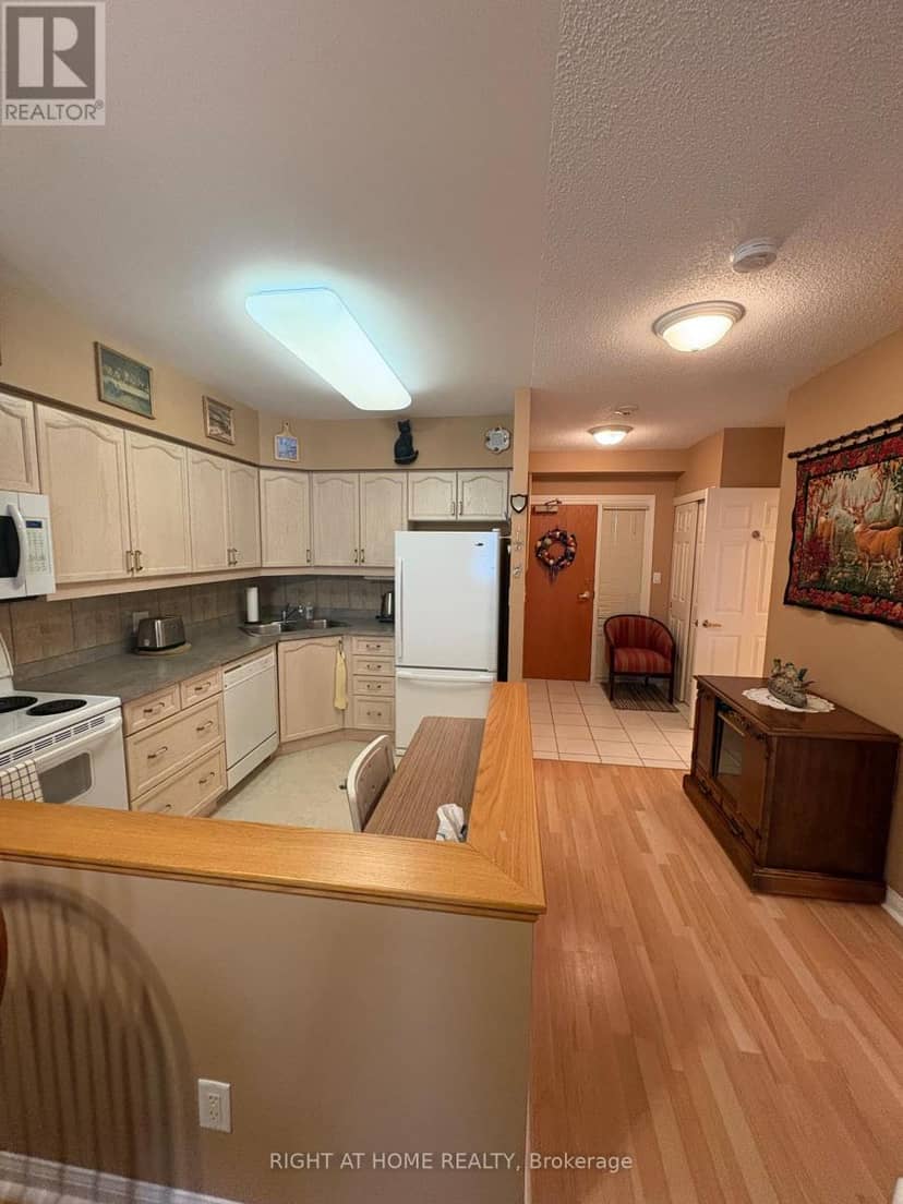 312 - 90 Dean Avenue — photo 31 of 38