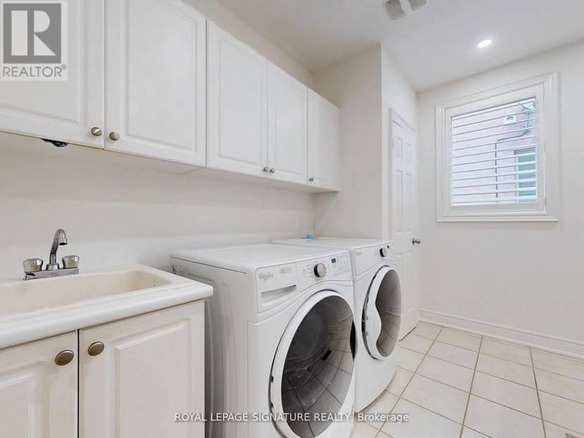 2238 Lyndhurst Drive — photo 22 of 40