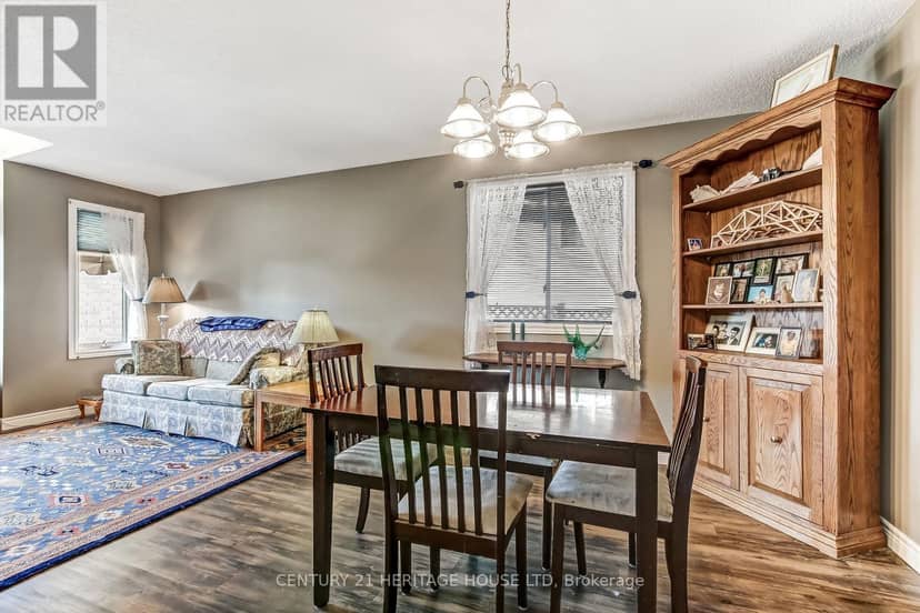 18 Hickory Boulevard W, Strathroy-Caradoc, photo 4
