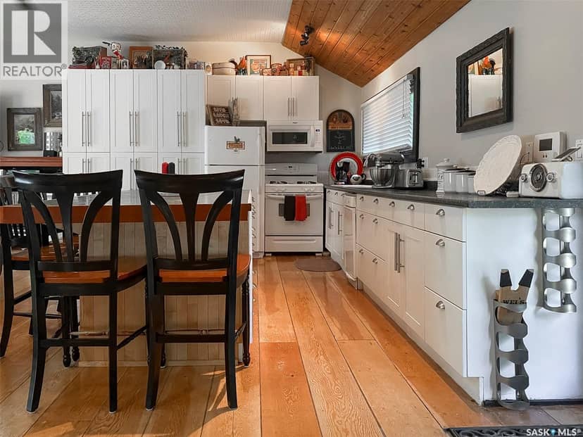 86 Ferguson BAY — photo 4 of 36