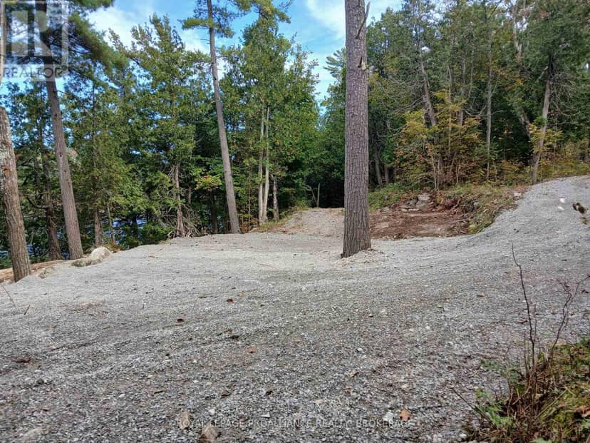 925 Lodge Lane, Leeds and the Thousand Islands, photo 4