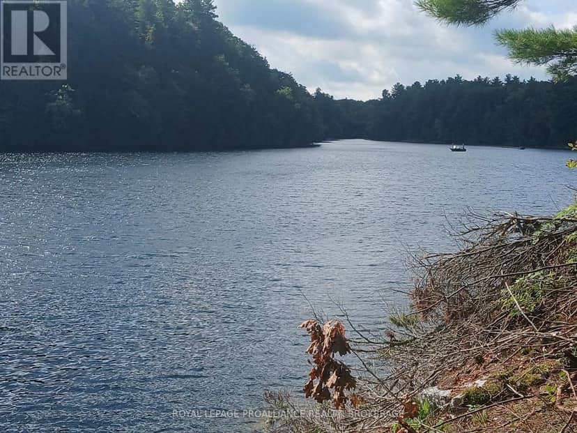 1030 Lodge Lane, Leeds and the Thousand Islands, photo 3