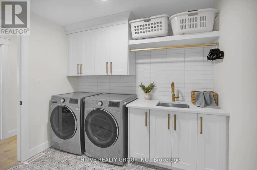 862 Lunar Drive — photo 8 of 10