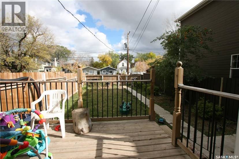 1441 Argyle STREET — photo 3 of 23