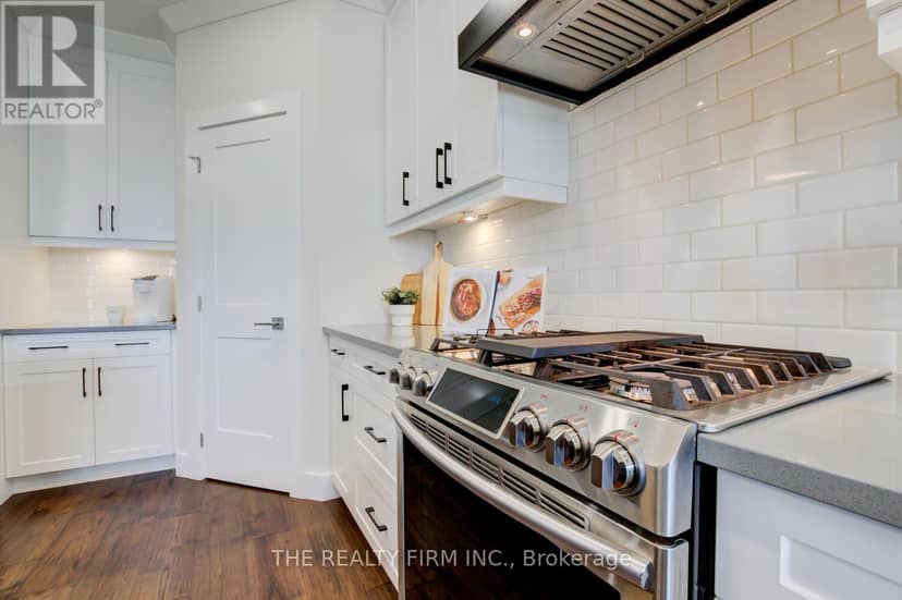 283 Elizabeth Street, Southwest Middlesex, photo 5