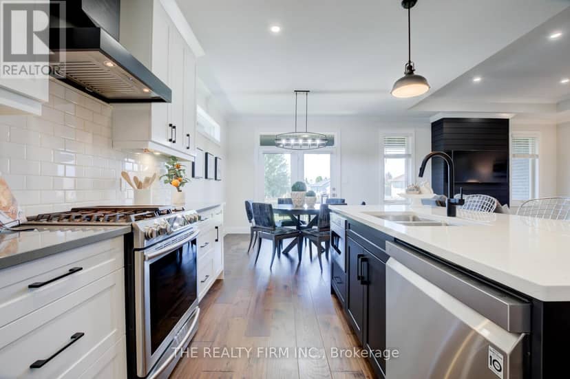 283 Elizabeth Street, Southwest Middlesex, photo 6