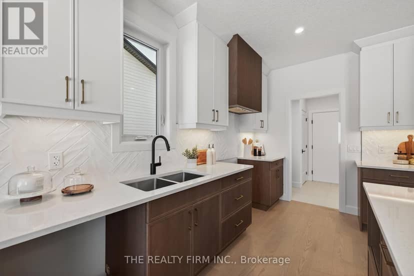 289 King Street — photo 19 of 32