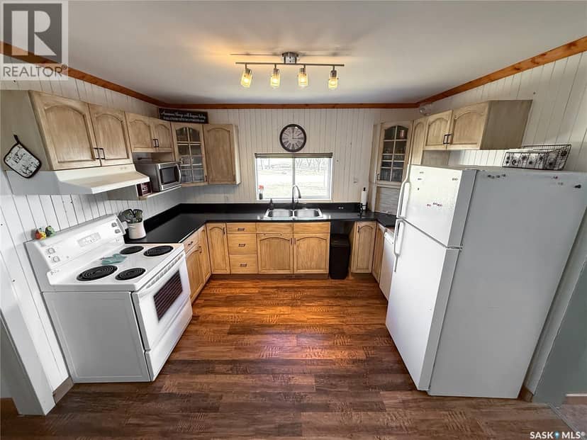 103 1st STREET E, Frontier, photo 4
