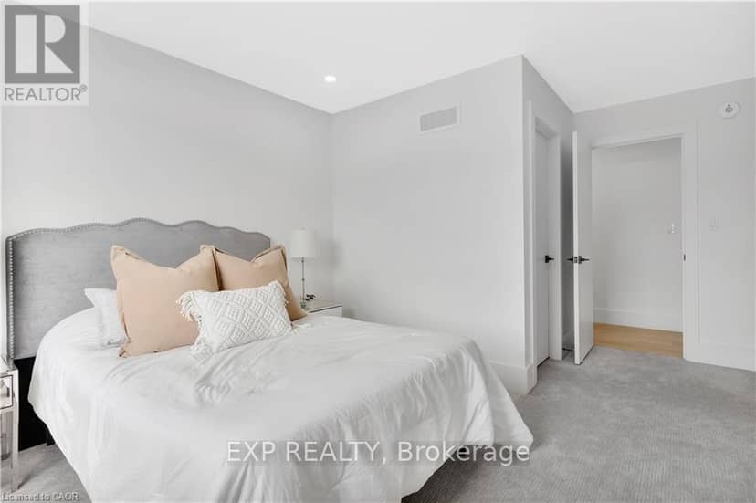 1048 Walton Avenue — photo 31 of 40