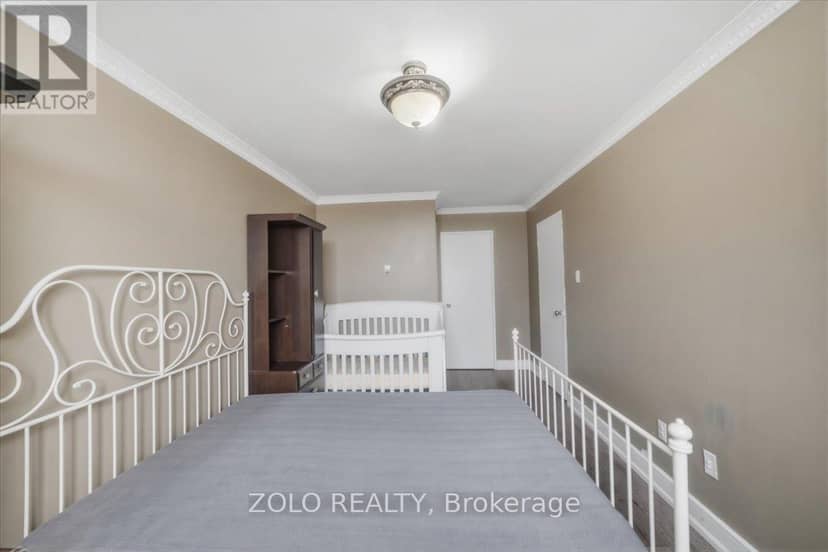 707 - 2121 Roche Court — photo 19 of 33