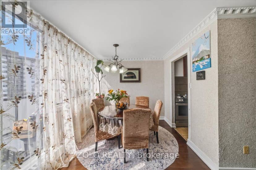 707 - 2121 Roche Court — photo 14 of 33