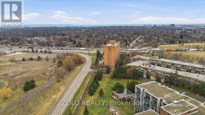 707 - 2121 Roche Court, Mississauga, photo 3