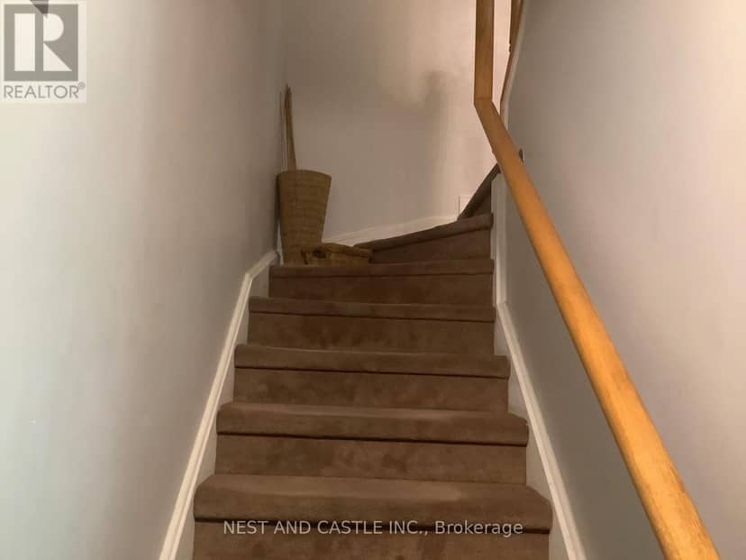 132 - 70 Absolute Avenue — photo 13 of 21