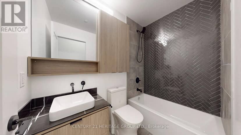 103 L/W - 8888 Yonge Street — photo 28 of 40