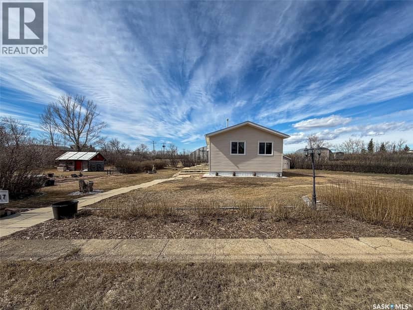 213 - 217 2nd STREET W, Climax, photo 2