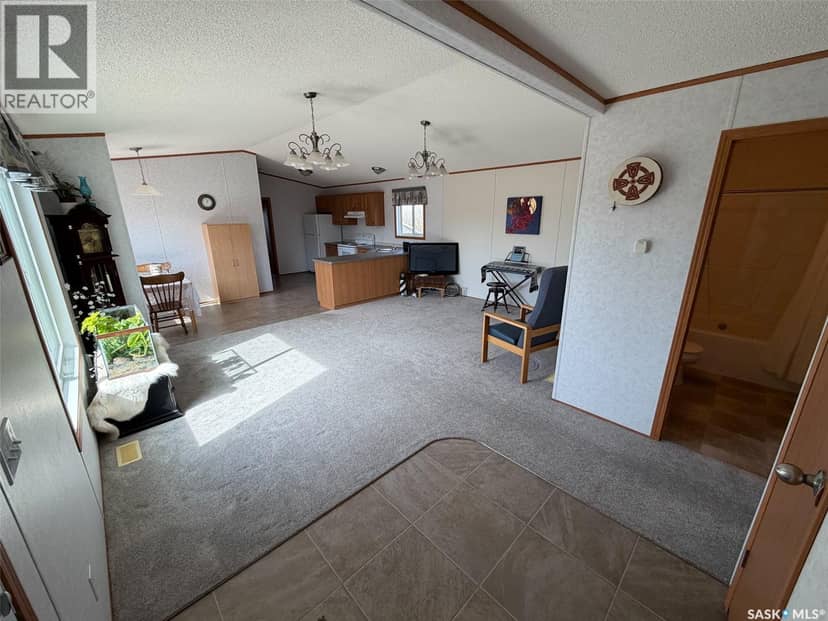 213 - 217 2nd STREET W, Climax, photo 4