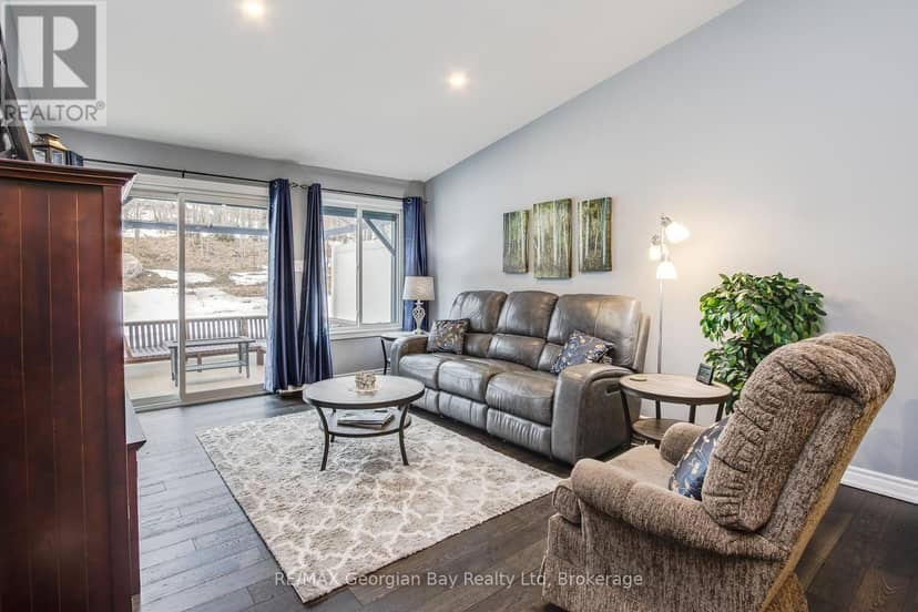 39 Chamberlain Crescent — photo 12 of 34