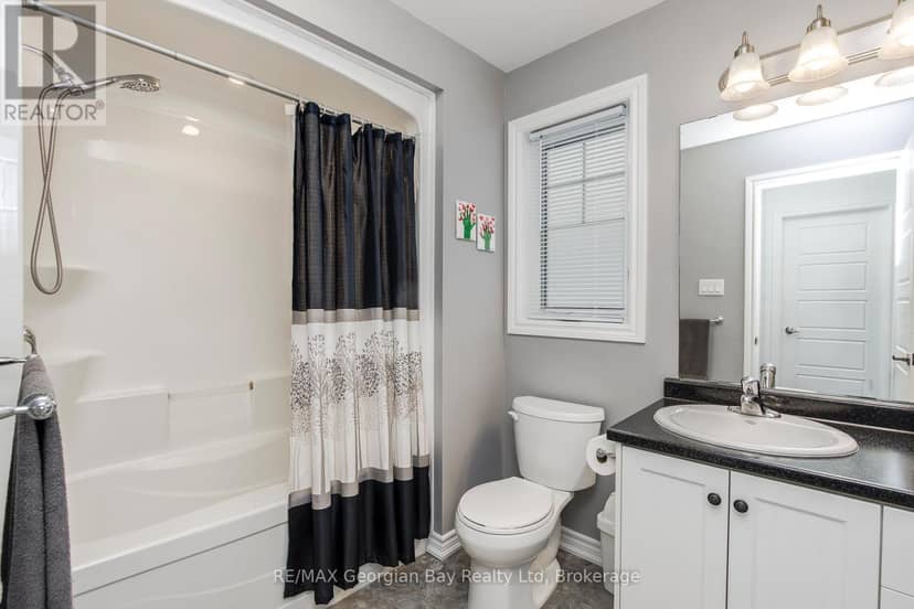 39 Chamberlain Crescent — photo 17 of 34