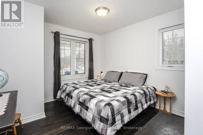 39 Chamberlain Crescent — photo 19 of 34