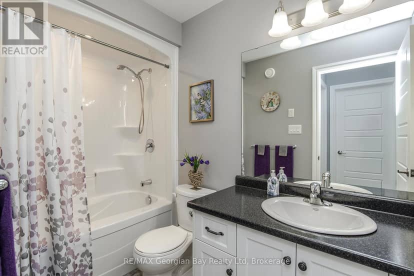 39 Chamberlain Crescent — photo 22 of 34