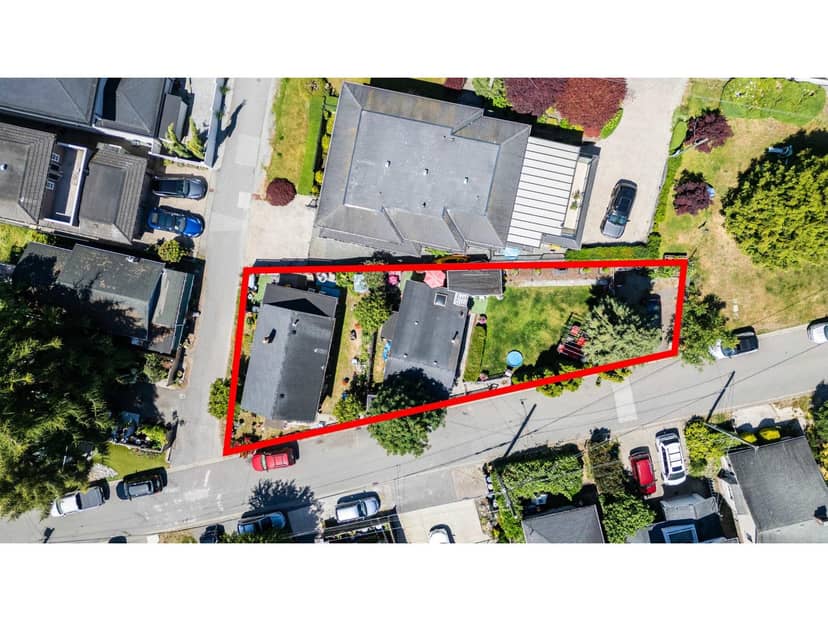 931 FINLAY STREET, White Rock, photo 2