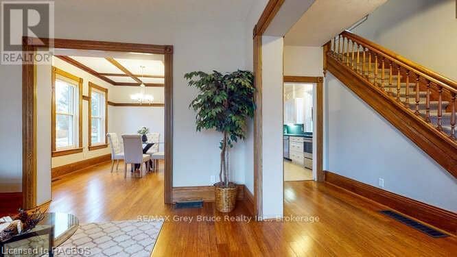 550 10th Street A West — photo 8 of 36