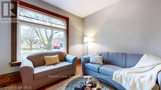 550 10th Street A West — photo 6 of 36