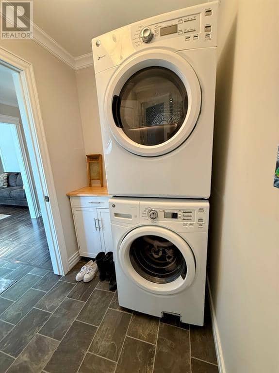 16 Park Crescent — photo 17 of 27