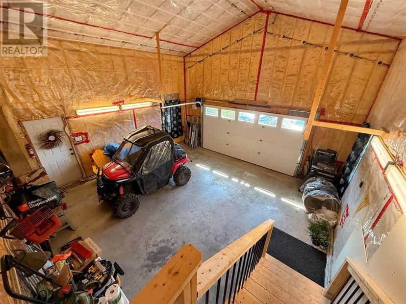 16 Park Crescent — photo 18 of 27