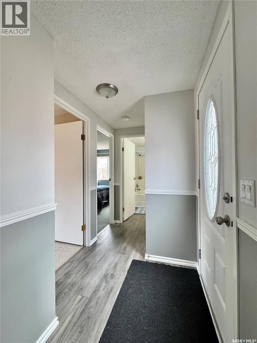 317 Riedel AVENUE E — photo 18 of 37
