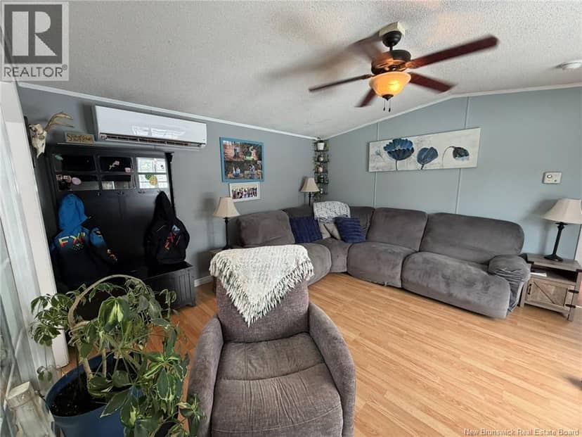 2260 105 Route — photo 10 of 22