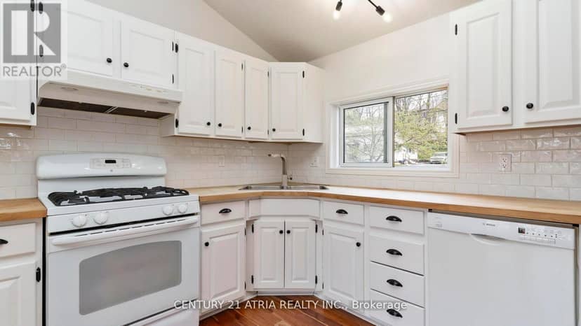 130 Wellington Street S — photo 40 of 40