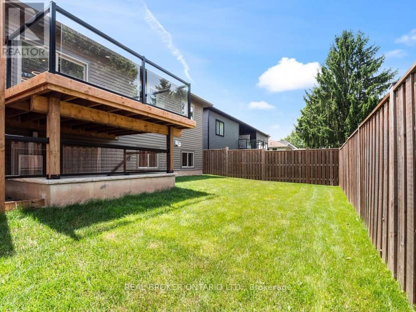 44 Topham Boulevard — photo 35 of 40