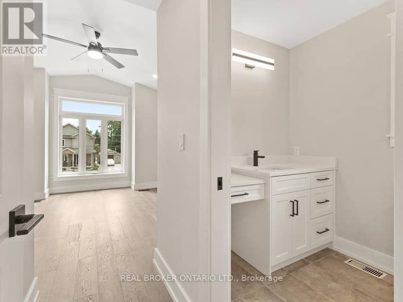 44 Topham Boulevard, Welland, photo 5
